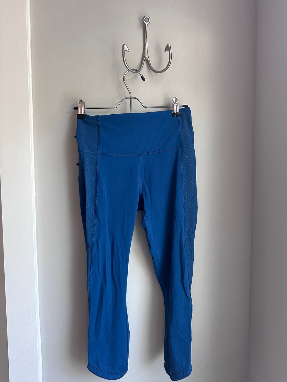 lululemon athletica Royal Blue Capri Leggings